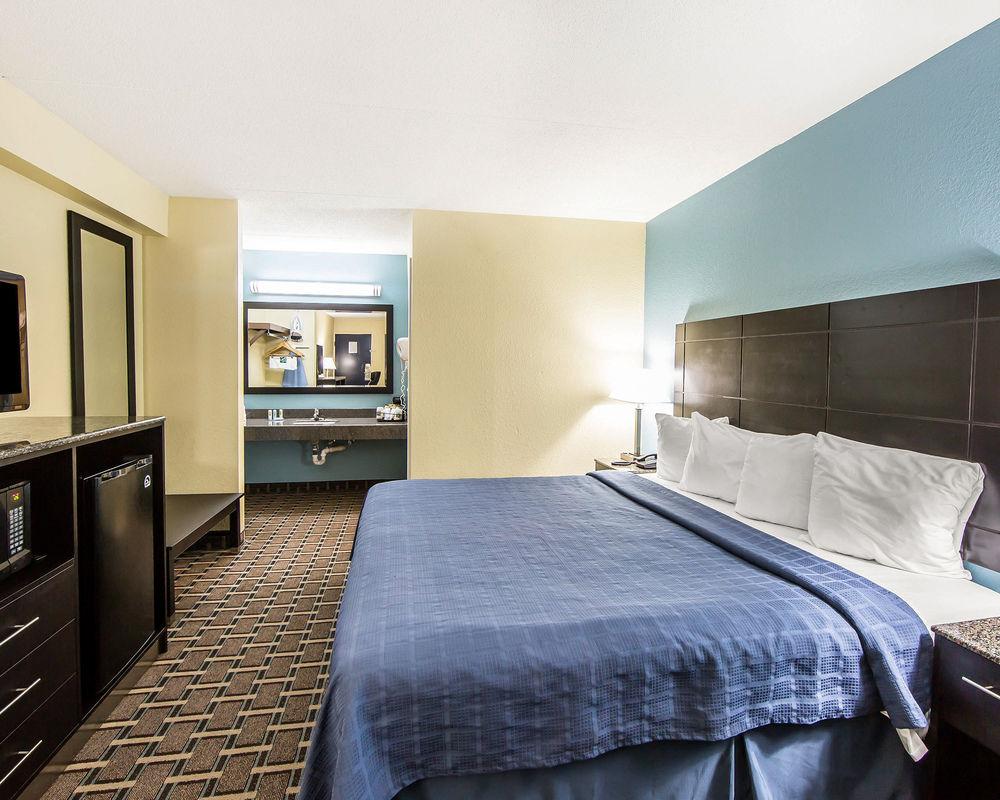 Oyo Hotel Knoxville Tn Cedar Bluff I-40 Bagian luar foto