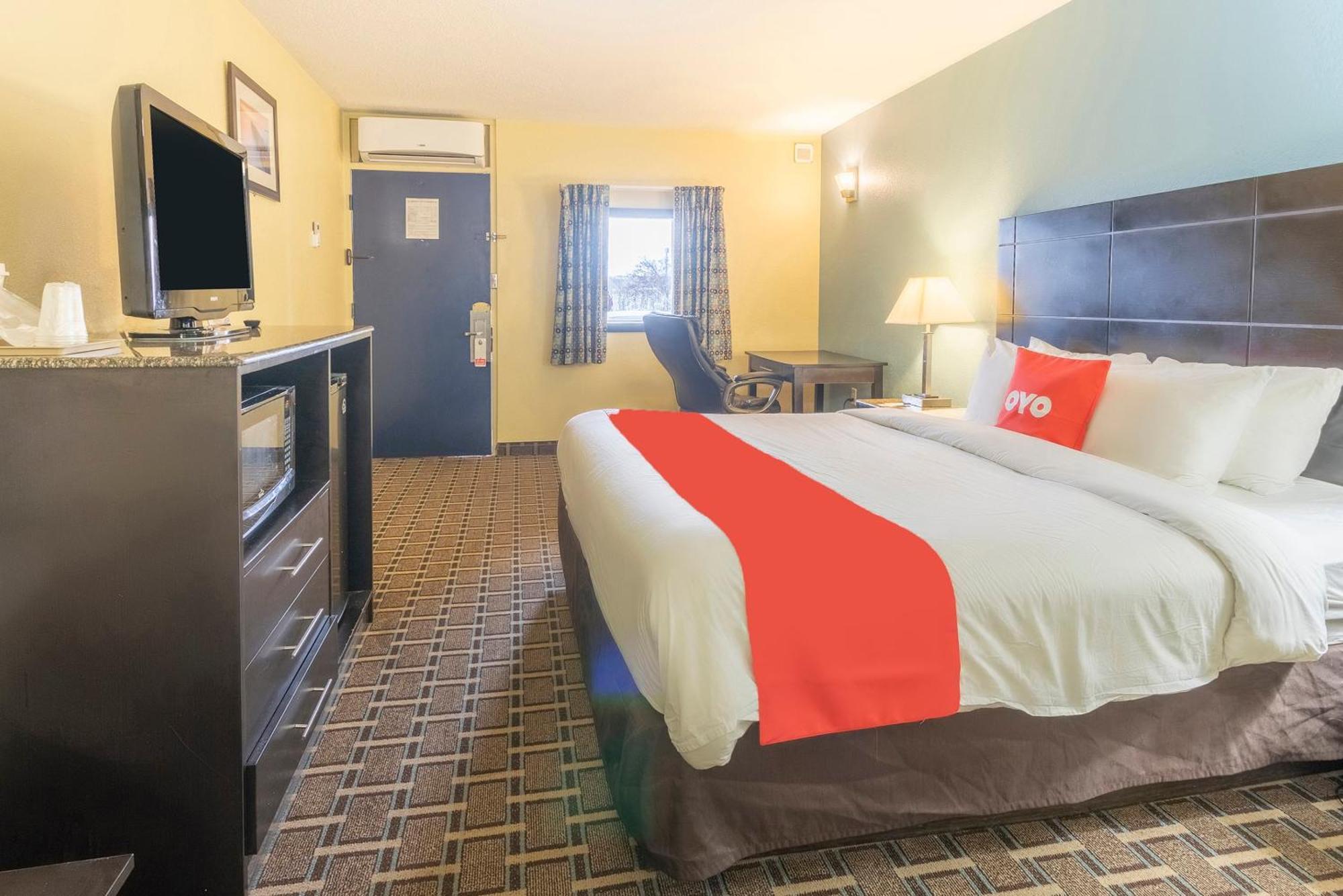 Oyo Hotel Knoxville Tn Cedar Bluff I-40 Bagian luar foto