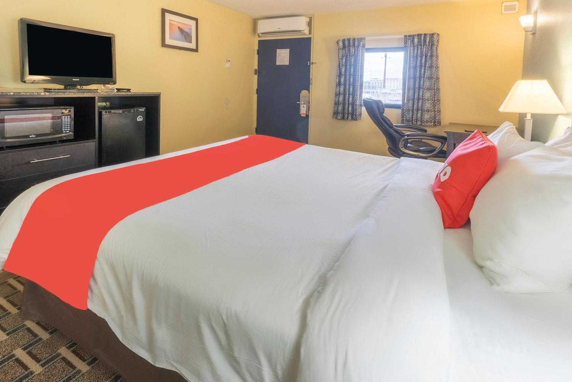 Oyo Hotel Knoxville Tn Cedar Bluff I-40 Bagian luar foto