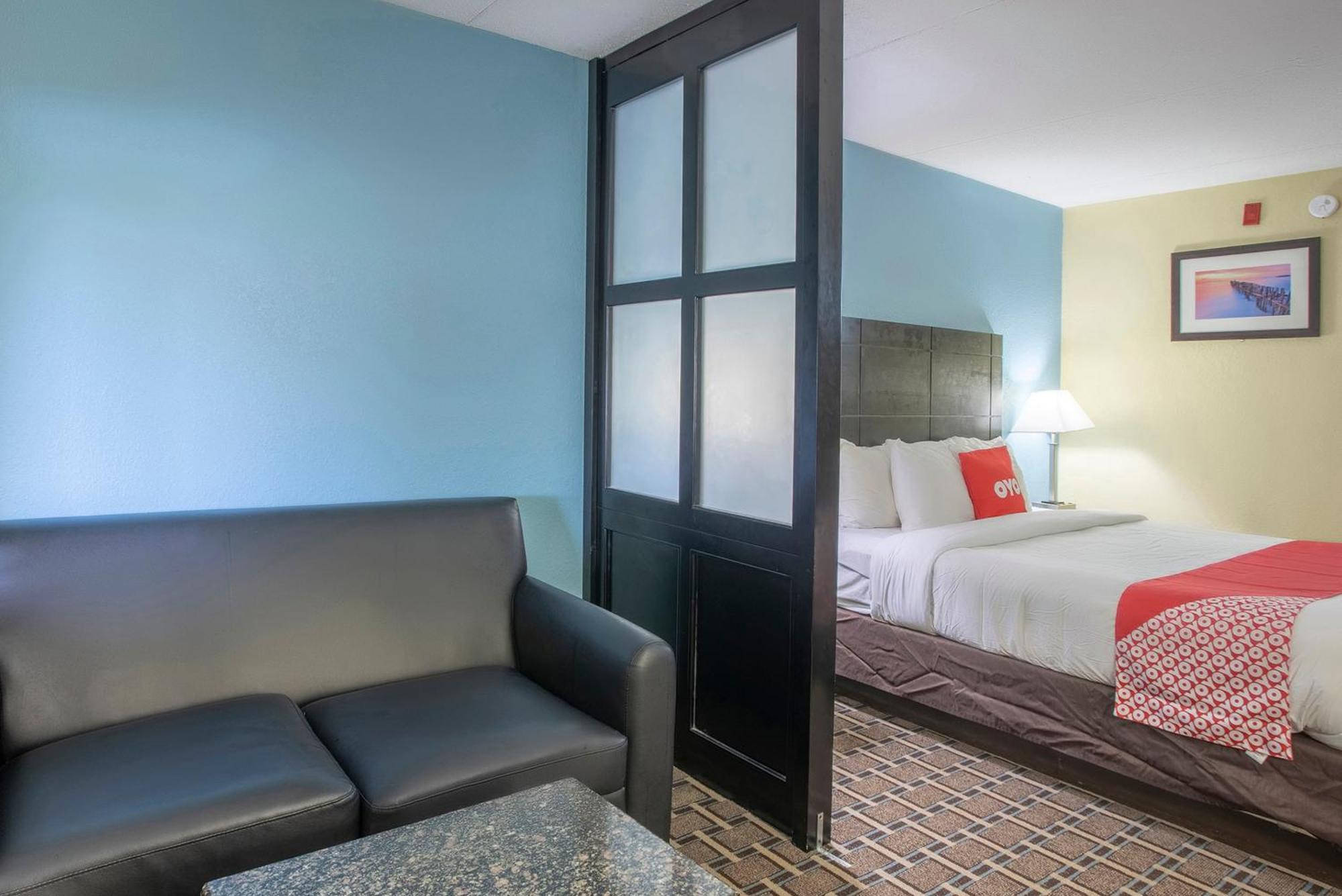 Oyo Hotel Knoxville Tn Cedar Bluff I-40 Bagian luar foto