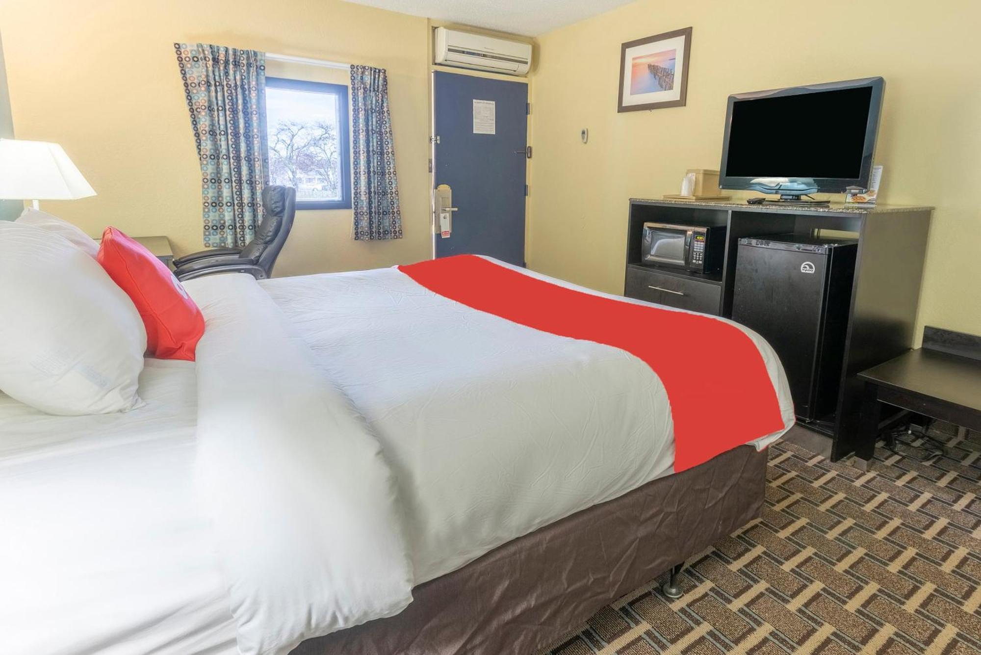 Oyo Hotel Knoxville Tn Cedar Bluff I-40 Bagian luar foto