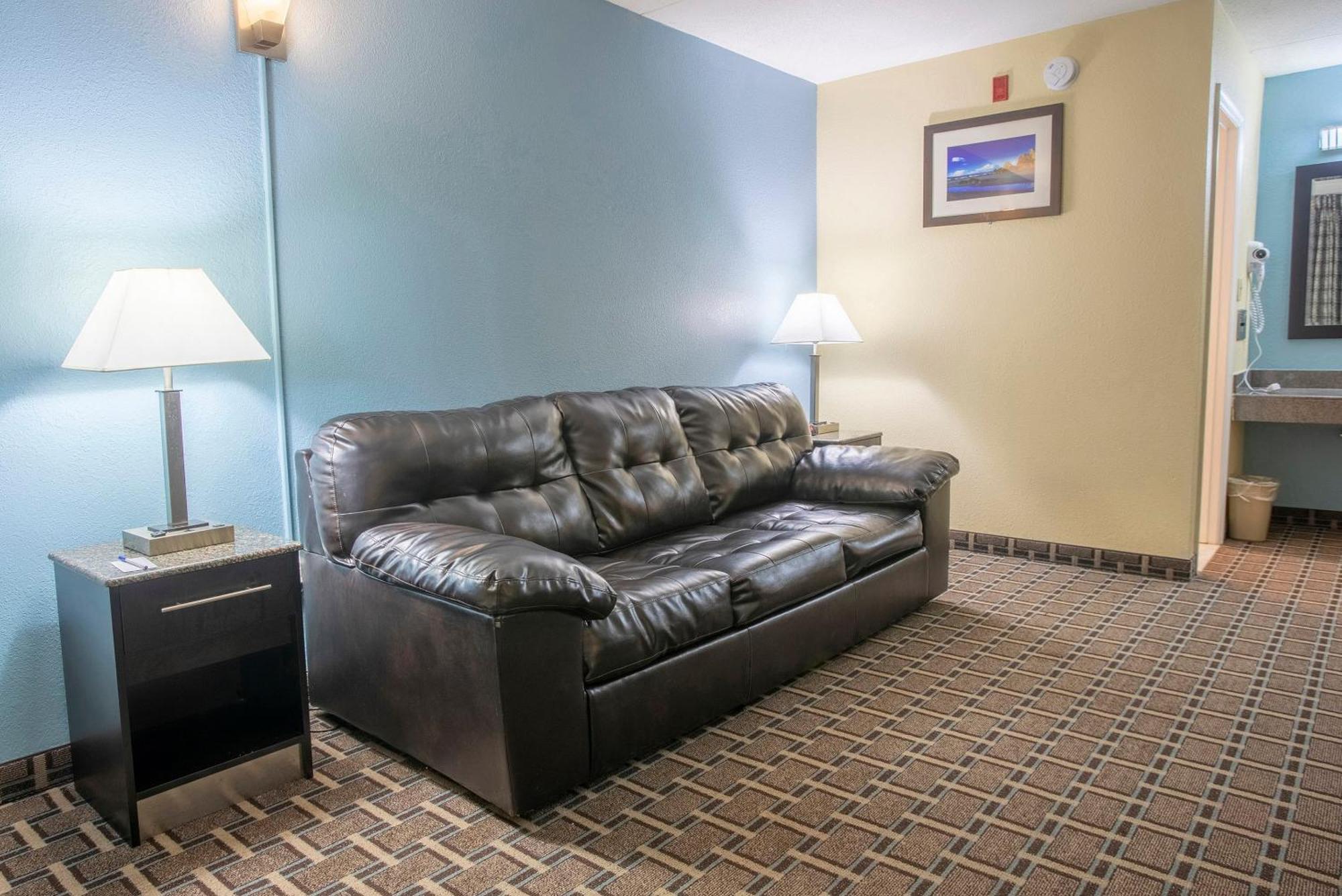 Oyo Hotel Knoxville Tn Cedar Bluff I-40 Bagian luar foto