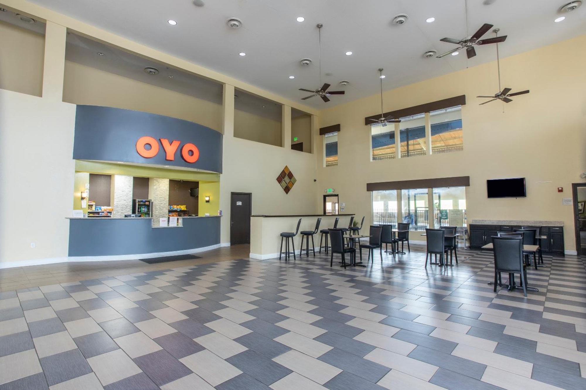 Oyo Hotel Knoxville Tn Cedar Bluff I-40 Bagian luar foto